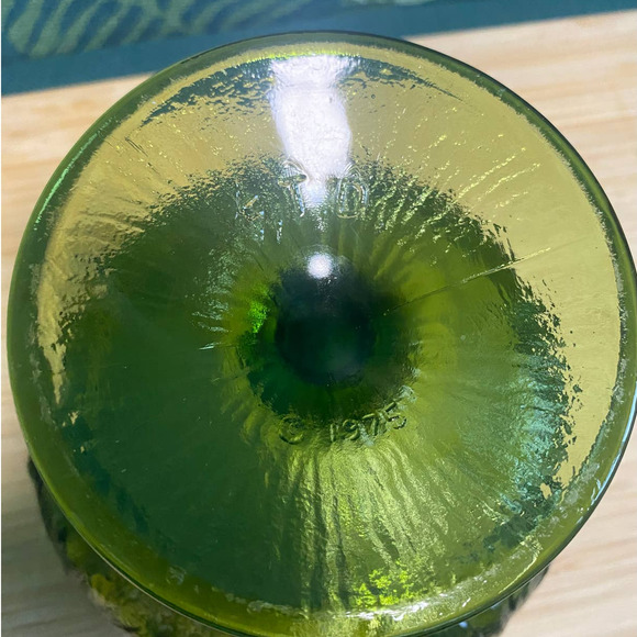 Vintage Green Glass Leaves Pattern Large Serving Pedestal Candy Dish - Picture 8 of 9